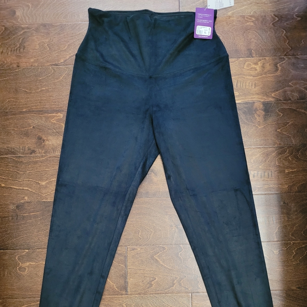 Faux Suede Yummy black High-Waisted Leggings